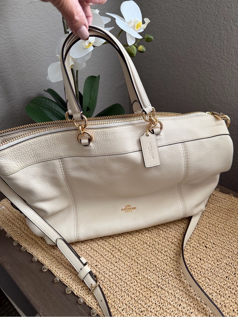 Gorgeous Coach Ivory Cream Pebbled Leather Satchel with Gold Hardware